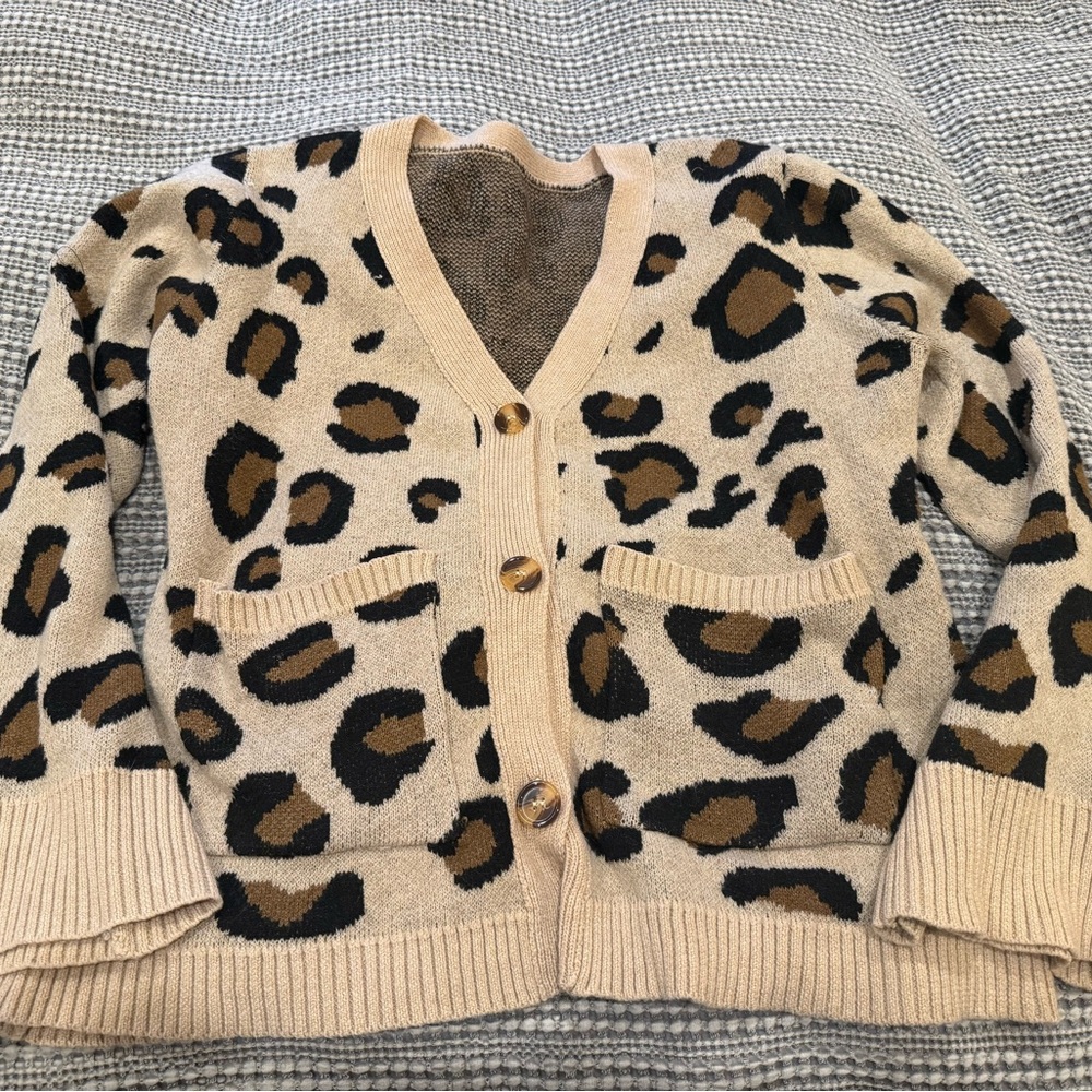 Chic Leopard Print Cardigan Sweater
